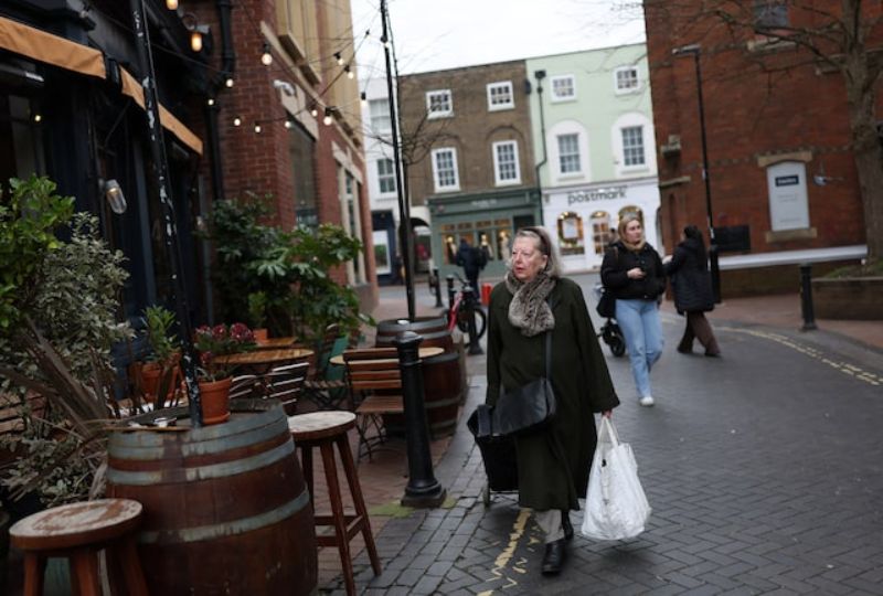 UK economy grows at fastest pace in a year